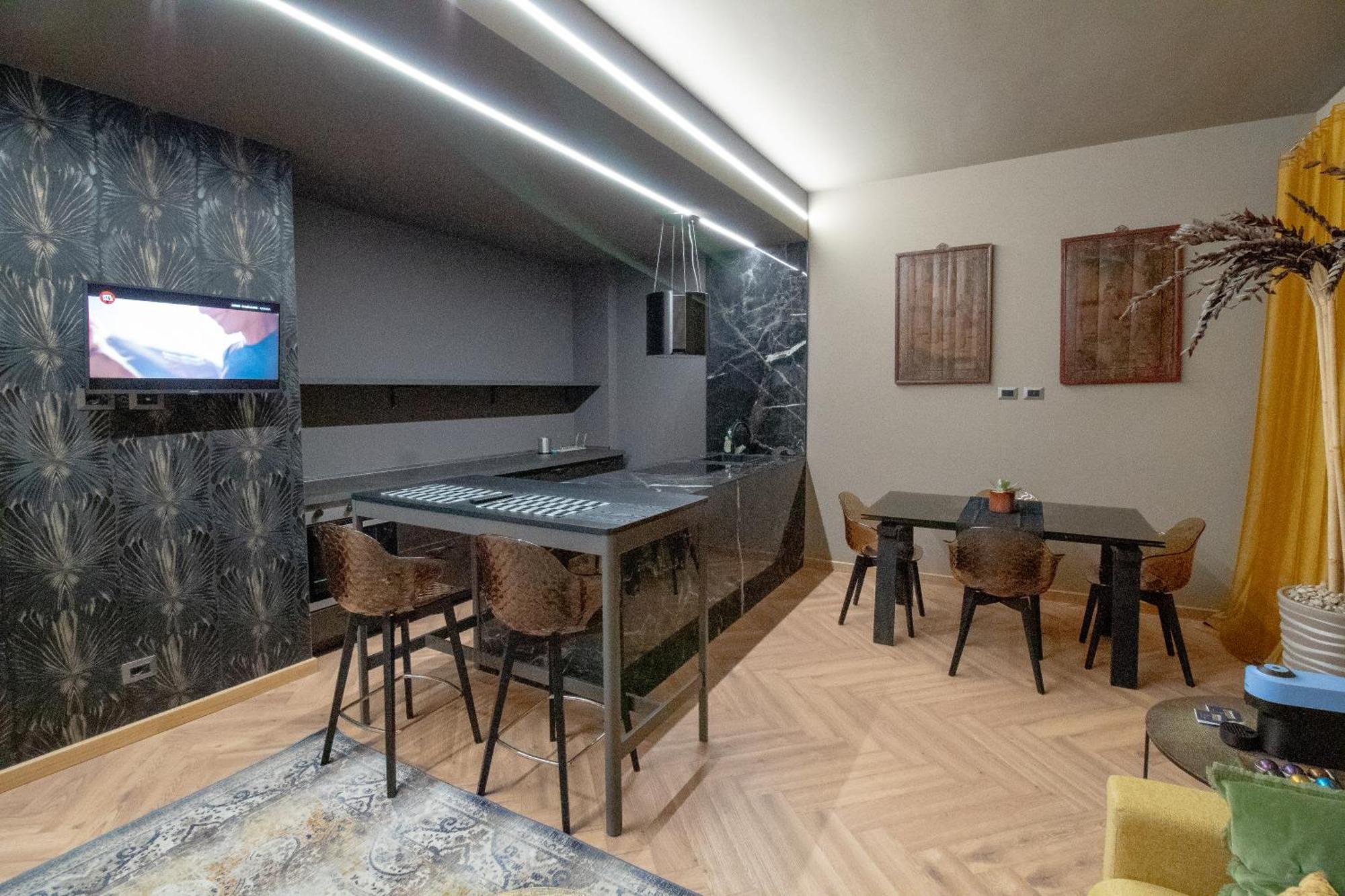 Luxury Museo Egizio - Esclusivo Trilocale In Pieno Centro - Free Wifi Apartment Торино Екстериор снимка